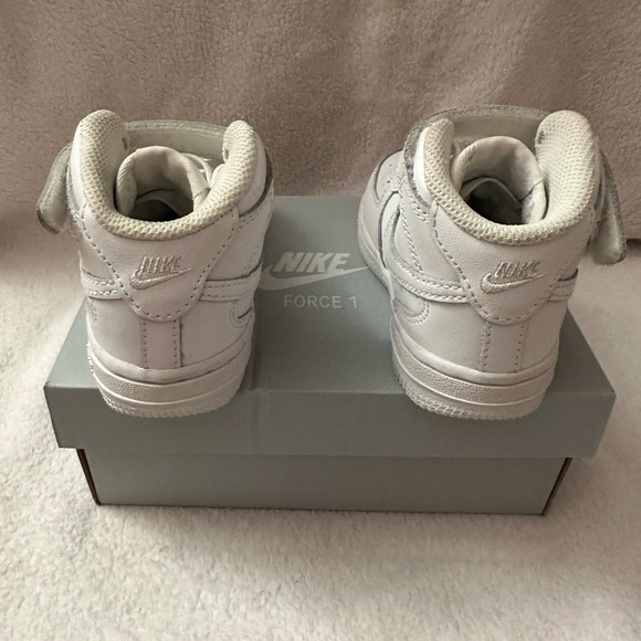 Nike Force 1 Mid - Picture 2 of 6